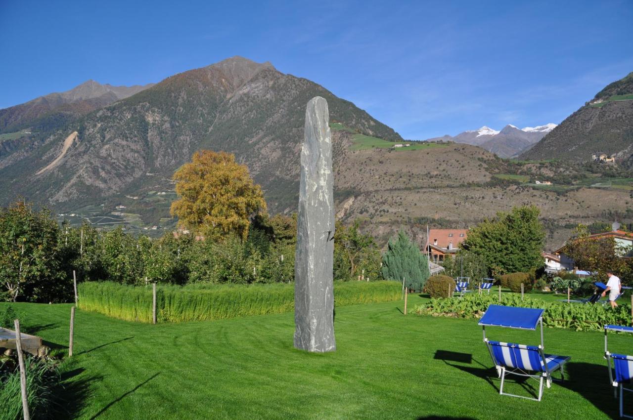 Hotel Gasthof Weisses Kreuz Naturns Exterior foto